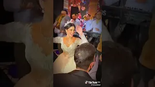 مع احترامي لاستاذ اشرف السباعي لو فيها إساءة ادب هي العروسة شاربة ايه 