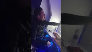 مهند زعيتر يغني لا الببجي 