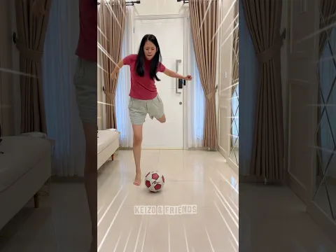 Mami kaget mau tendang bola ga bisa-bisa ternyata⁉️