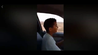 تعرض طفل ليبي لحادث مرور بطريقة غريبة جدا 