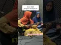 Download Lagu Gak cuma unggul di keyboard dan biola, Gitar pun di sikatttt..Mantap Bunda Sofiyatun..