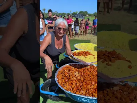 salsicha frita Arroz farofa