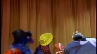 Sesame Street She Ll Be Comin Round The Mountain Pageant 