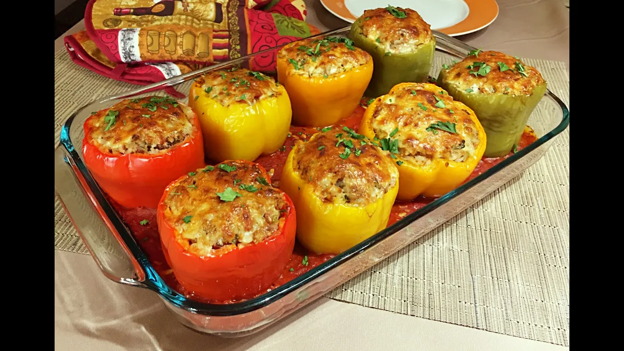 Stuffed Bell Peppers With Ground Beef and Rice | How to Make Stuffed Peppers