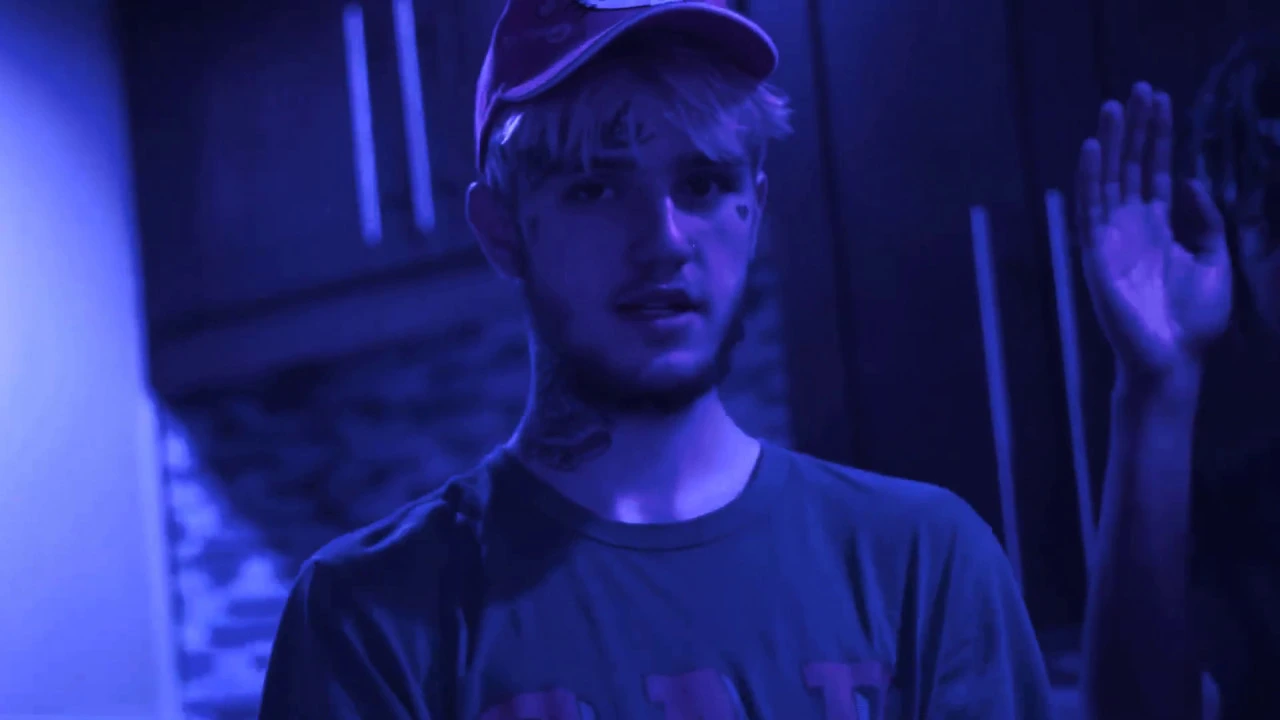 lil peep x lil tracy - white wine (grunged) - (edit by Thibault Ecta) lil peep x lil tracy - white wine (grunged) - (edit by Thibault Ecta)