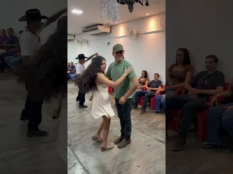 PAI E FILHA 👧🏻 ❤️ #danca #comitivas #dancarinos #piseiro #patosdeminas