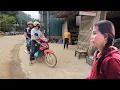 Download Lagu The strange girl and her son started asking and came to Tuyet's house
