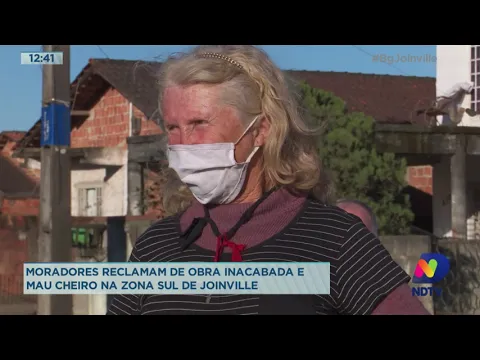 Moradores reclamam de obra inacabada e mau cheiro na zona sul de Joinville