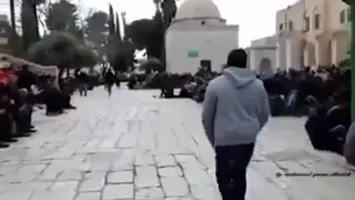 صلي الله على من خص بالاسري للحرم الأقصى 