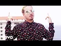 Lagu J Balvin - Si Tu Novio Te Deja Sola ft. Bad Bunny (Video)