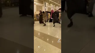 فوق التل دندنها