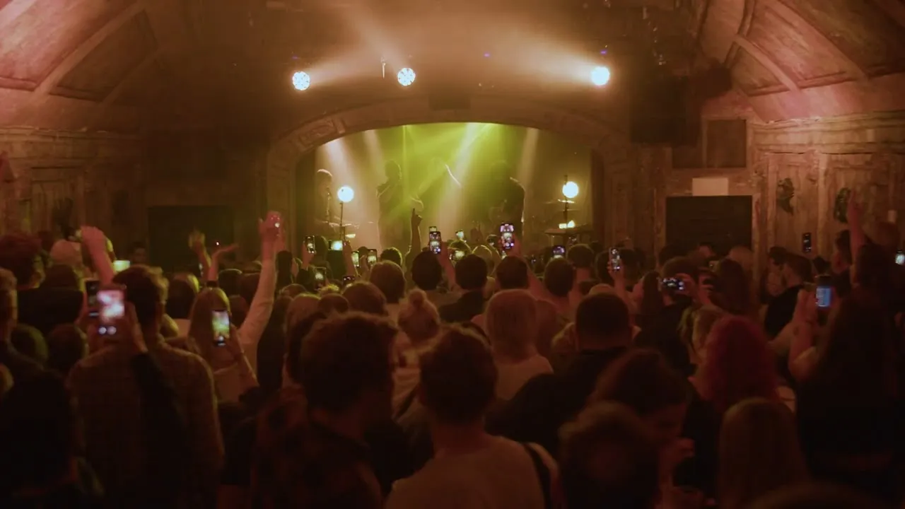 Samuel Jack 'Feels Like Summer' [Live in London]