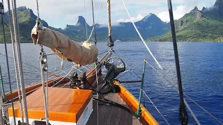 14 | Sailing the Society Islands, Mo’orea and Huahine