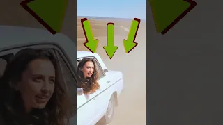 היא עצרה כדי לעזור לזר מותש על הכביש אבל מה שקרה אחר כך היה פשוט מדהים  היא עצרה כדי לעזור לזר מותש על הכביש אבל מה שקרה אחר כך היה פשוט מדהים