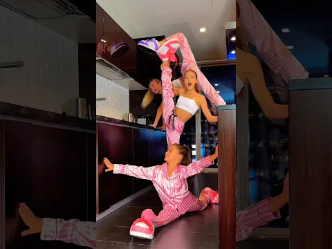 🤸‍♀️+🤸‍♀️+🤸‍♀️=💕 #familyfirst #flexibility @y@yana.chirkinaBel@Belitskay