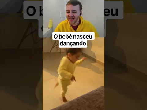 O bebê nasceu dançando