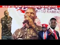 Download Lagu MUZIBE ZINGT STRUGLE-LIED VOOR BOBI WINE EN WENST WALUKAGA OM SEGONA TE VERSLAAN MET EEN VINGER C...