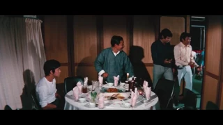 bruce lee drinking beer