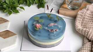 This looks like a large drop of water but it’s actually a cake! It's called Mizu Shingen Mochi and i. 
