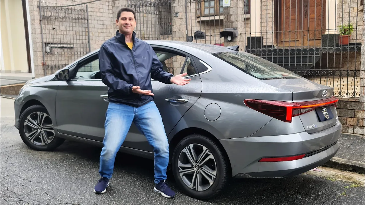 Novo HB20S, sedã com nova traseira e novo interior // Caçador de Carros