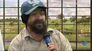 Pastor Mendigo Rogério Brito deixa apresentador nervoso