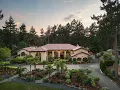 2495 Shannon Place Saanich East