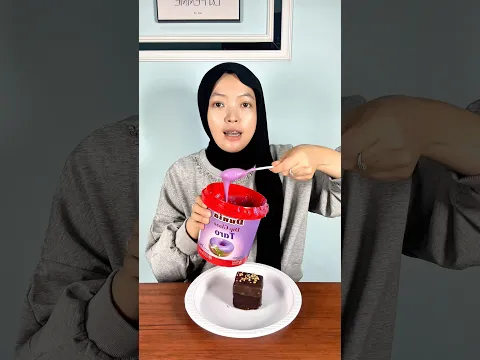 Dekorasi kue coklat taro