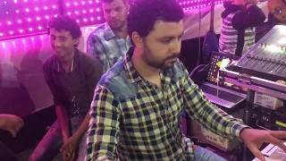 الضوء الشارد والفرار من الحب بأحساس الموسيقار مصطفى باسط      دندنها