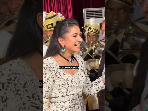 Oh My God... Anant Ambani wife Radhika Merchant kitni badal gayi hai na? 😍| Bollywoodlogy