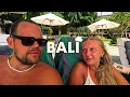 Lagu TRUBBEL I PARADISET – FIRAR NYEPI PÅ BALI OCH ALLT GÅR FEL