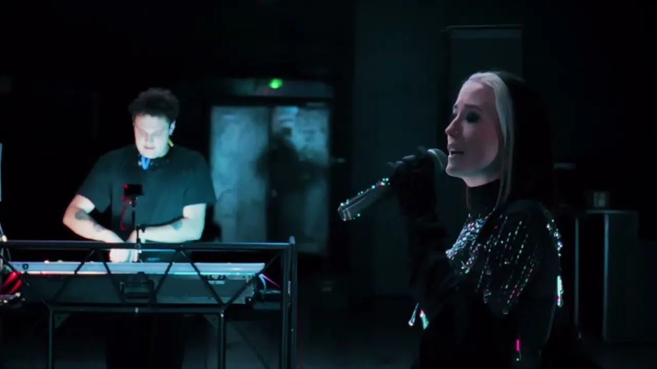 HAYLA - Fall Again (Live Session) HAYLA - Fall Again (Live Session)