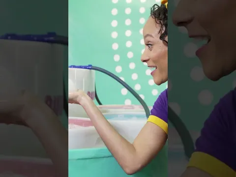 Look at Those Amazing Bubble Moves! 🫧 #MeekahAdventures #BubblePlay #FunForKids