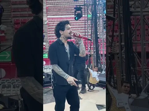 Ángela Aguilar pone a llorar a Nodal, él reacciona al la canción de amor que le escribió