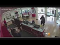 Caught On Tape Armed Robbers Hit Verizon Store Ordering Clerks To The Floor