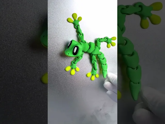 Blob Gecko - Flexi Magnetic Art Toy with Rock video thumbnail