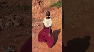 Rango Tenge Tenge With His Dance Moves 