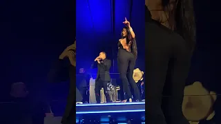 ليندا ومحمود الليثي مولعين الساحل 