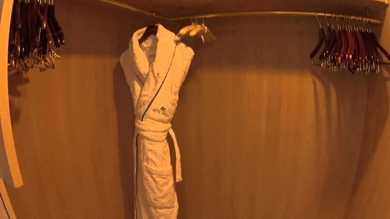 Silversea Silver Wind Medallion Suite Tour in 1080p