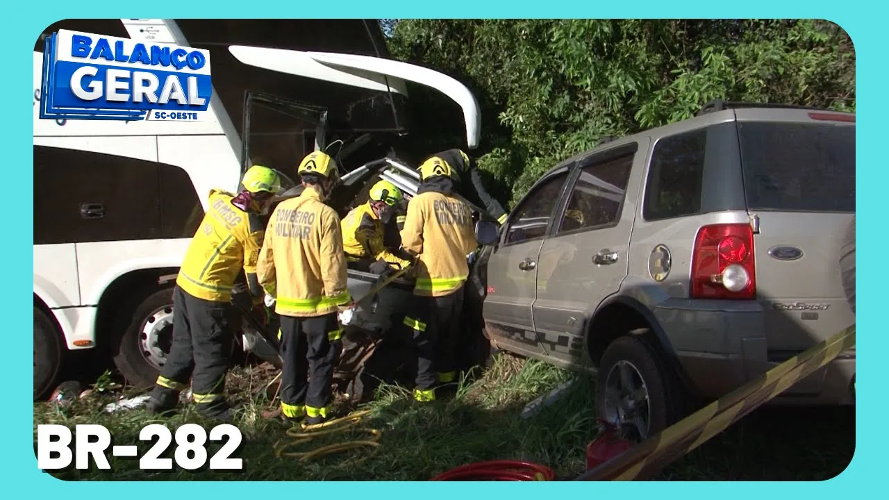 Acidente entre cinco veículos mata motorista na BR-282 em Chapecó
