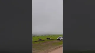تمر بنا الأيام سرعى كأننا نرى سرعة الأيام كالبرق إن برق          دندنها