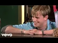Download Lagu Westlife - Uptown Girl (Behind the Scenes)
