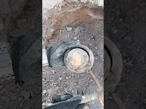 Treasure hunting #metaldetecting #discovery #treasure