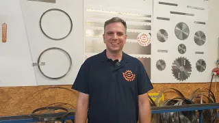 Hogyan NE állítsuk be a szalagfűrész támasztó görgőt.