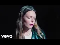 Download Lagu Maggie Rogers - Light On (La Blogothèque – Live in Paris)