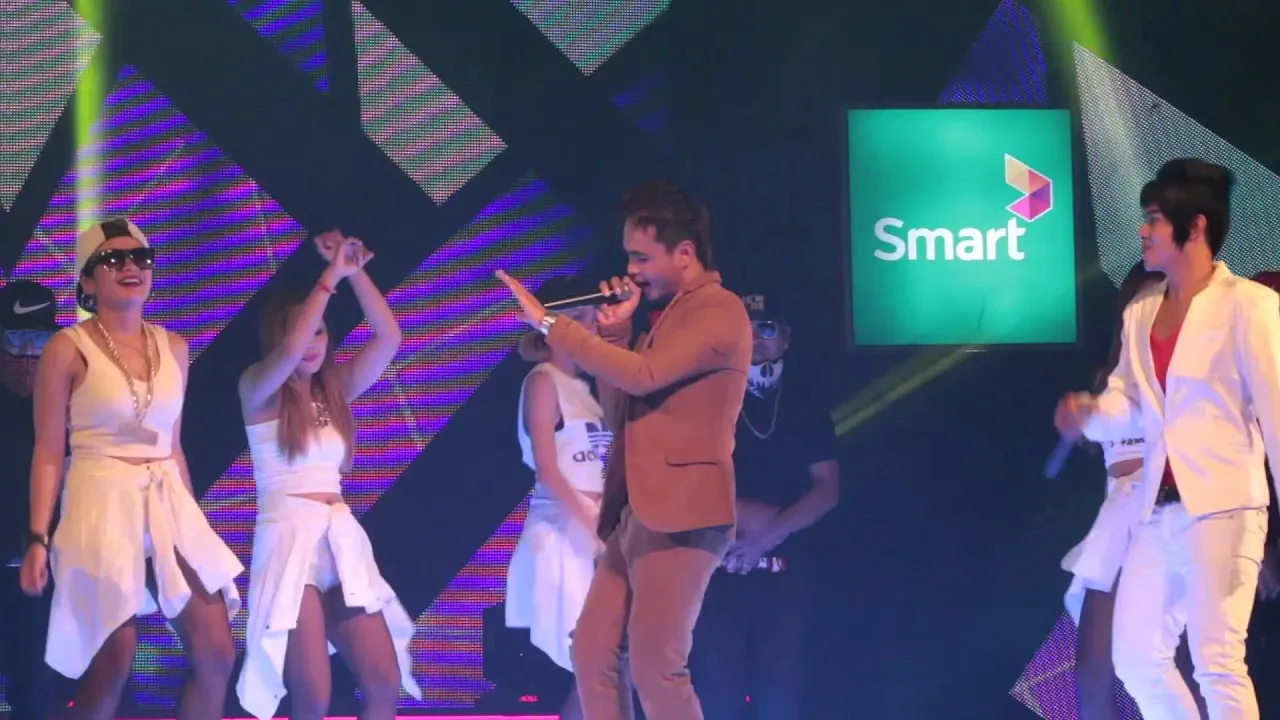 Rom teat ban te    by  Thanasa and sky