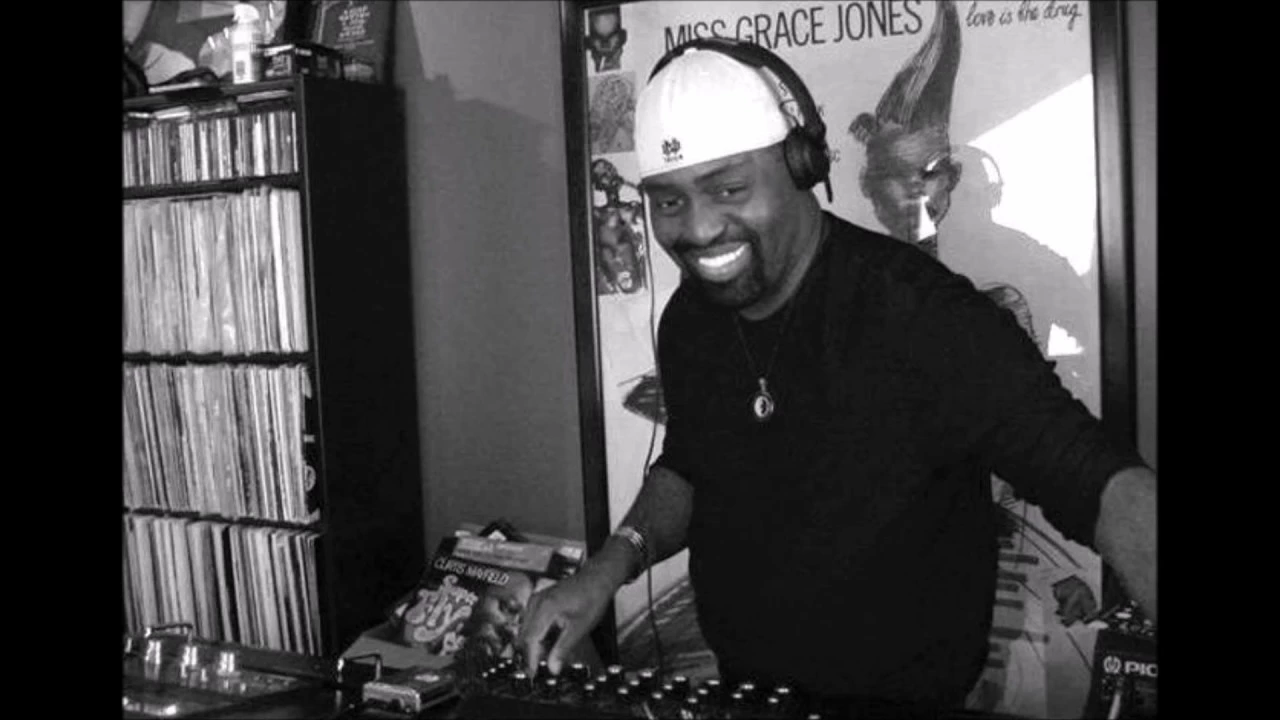 House  Love to Infinity Remixes - The Experiment P1