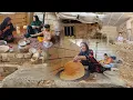 Download Lagu A very beautiful rural morning, the connection between Farideh and Khale Golbas with a hot breakfas