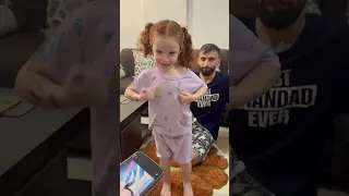 اعطيني هذه يا ماما 