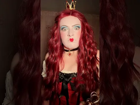 OFF WITH THEIR HEADS BABE XX💋 #cosplay #halloween #redqueen