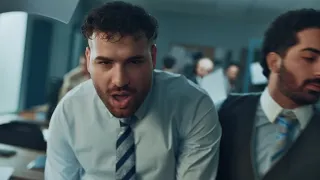                         مسلم   إيه يا حلوة إيه يا قطة   أي حاجة تيجي على بالك شاورلي وأنا اجيبها لك دندنها